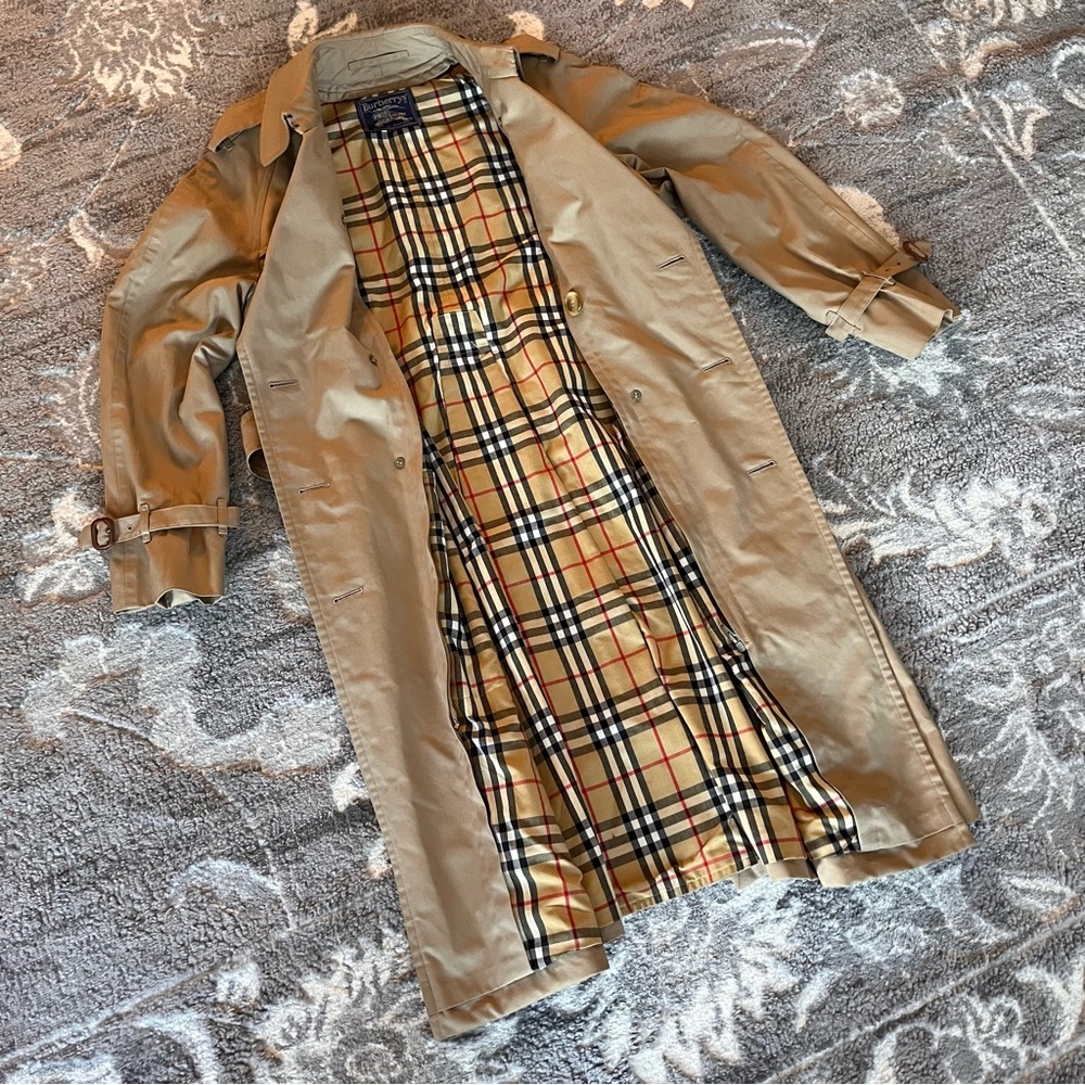 Burberrys Kensington Trench Coat Sz 40